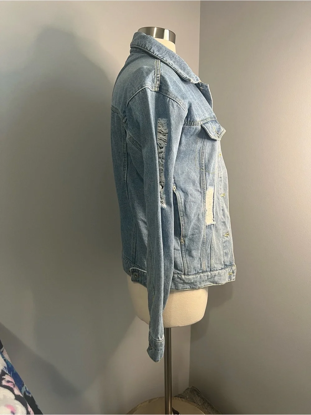 Love Tree Size S Blue Distressed Long Sleeve Denim Jacket Hip Length